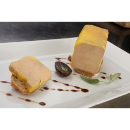 Whole precooked duck’s foie gras in lunch stick